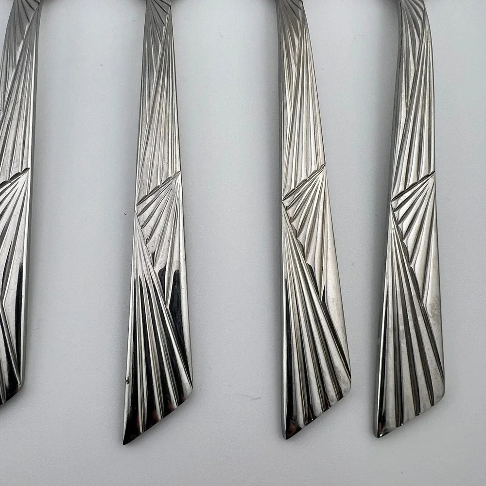 Set of 8 Mikasa Stainless 18/10 Oval Dinner Spoons Manifesto Glossy Vintage 2006
